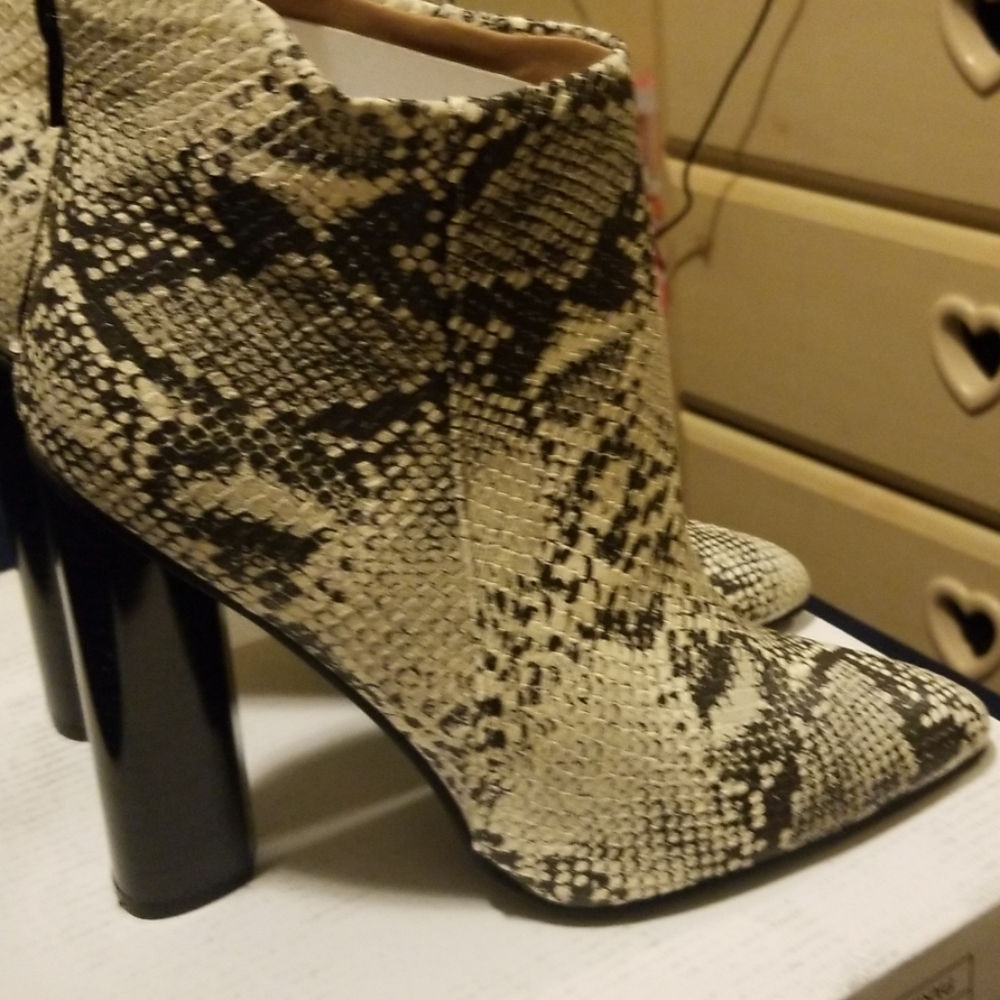 Qupid Exotic snake booties